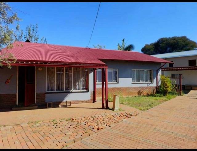 3 BEDROOM HOUSE FOR SALE IN CLAREMONT